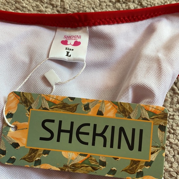 Red bikini bottoms - Picture 3 of 5